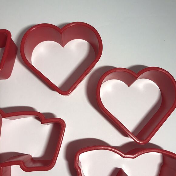Cookie Cutters Sandwich Makers Art Molds Playdoh Plastic Red Set of 12 Shapes - Picture 5 of 7